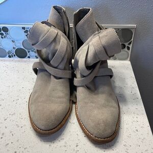 Sam Edelman woman’s beige suede booties
